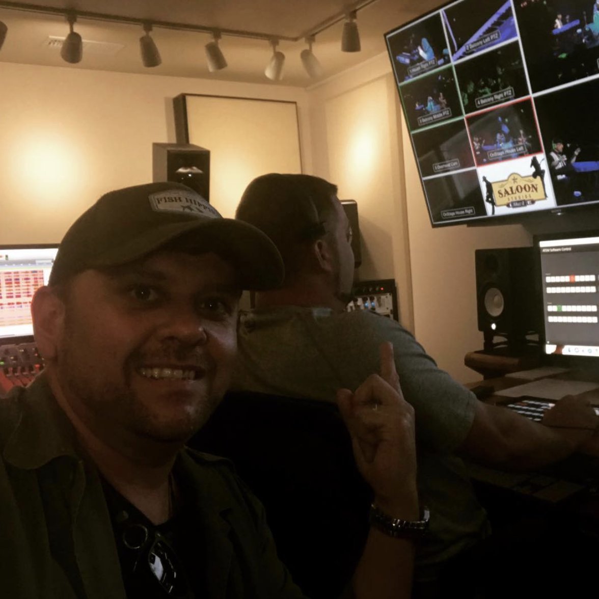 TimElliotLive's tweet image. Hanging with my buddy Zack #3bfilmz at Saloon Studios inside the video production room in my hometown watching Rare Earth ! Crazy just crazy ! #ijustwanttocelebrate #boone