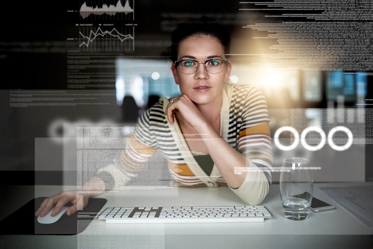 IntelBusiness's tweet photo. @LisaM_Davis explains the important roles technology and humans play in creating data-driven culture and how business leaders can pave the way for culture change. #IntelChipChat podcast: https://t.co/7t9iiCHib9 https://t.co/ozhs5yo5gb