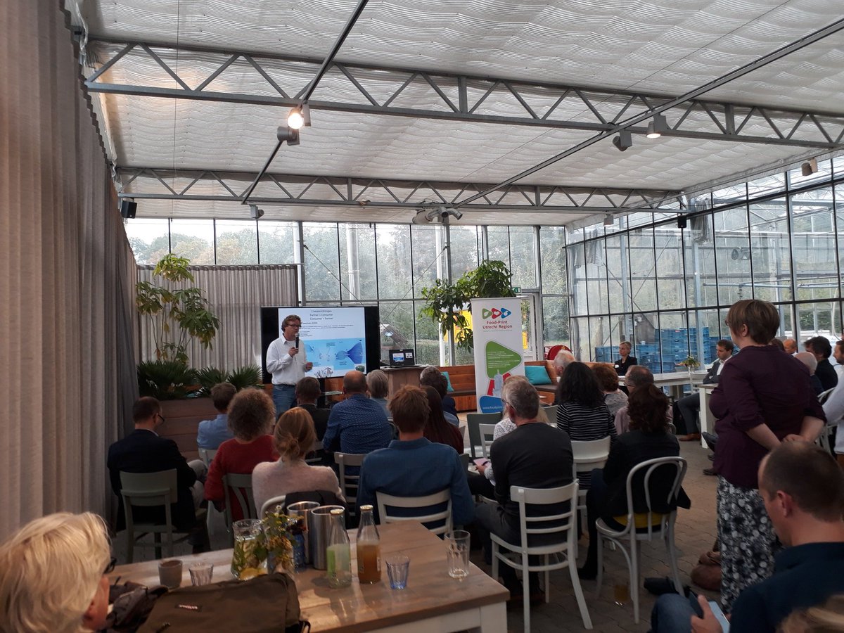 KarenHitters's tweet image. Tweede Food-Print Utrecht Region netwerkbijeenkomst over korte voedselketen goed bezocht! O.a. met @Local2LocalNL @Eemlandhoeve @BB4Food @ReneVerburg @deheij @FoodPrintUtr @moestuinutrecht
