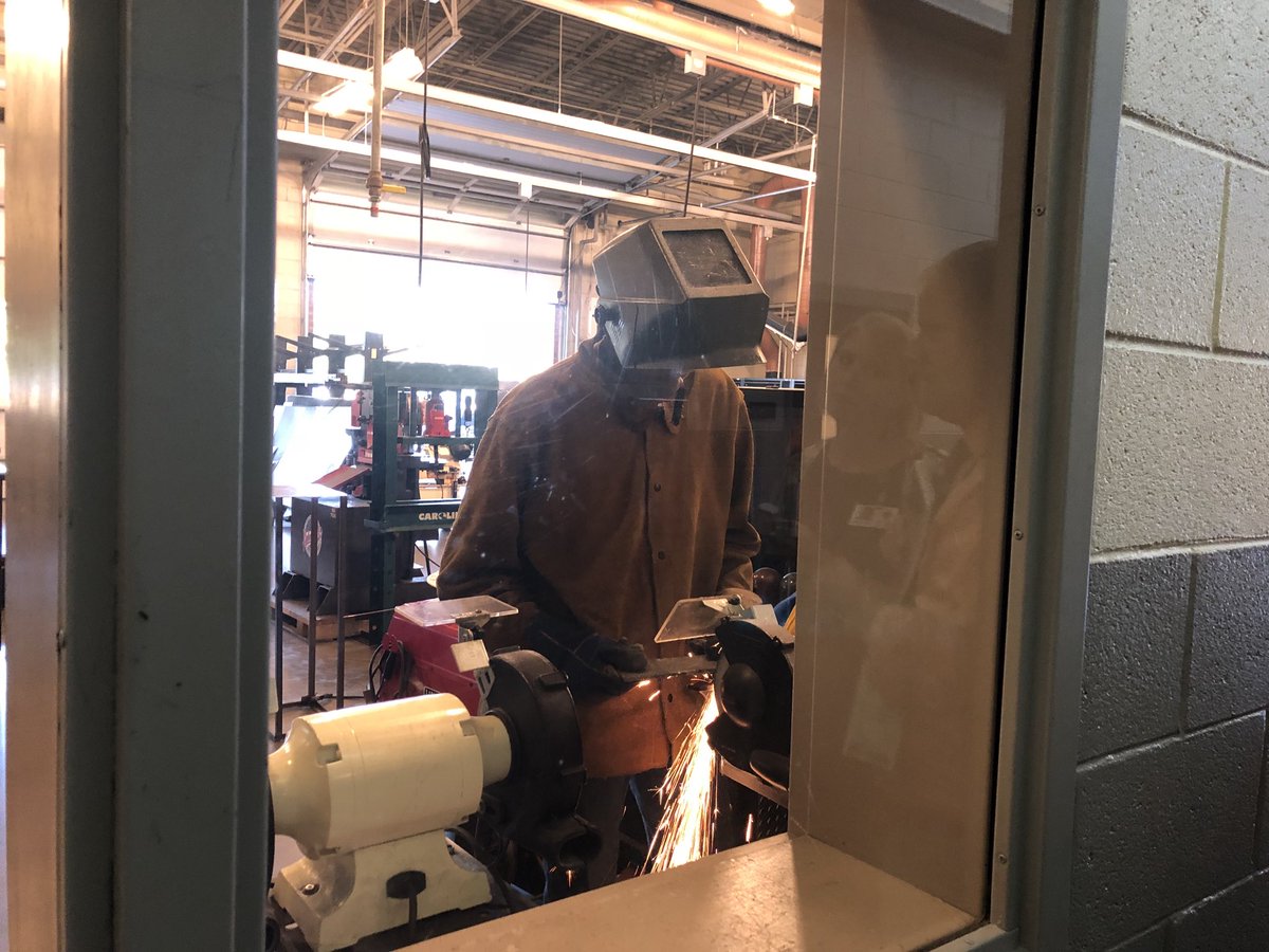karenogen's tweet photo. @CATSD5 @SpringHillHS Thanks for the amazing school tours with @MagnetSchlsMSA #TATC18 https://t.co/a4iX2X9PGP