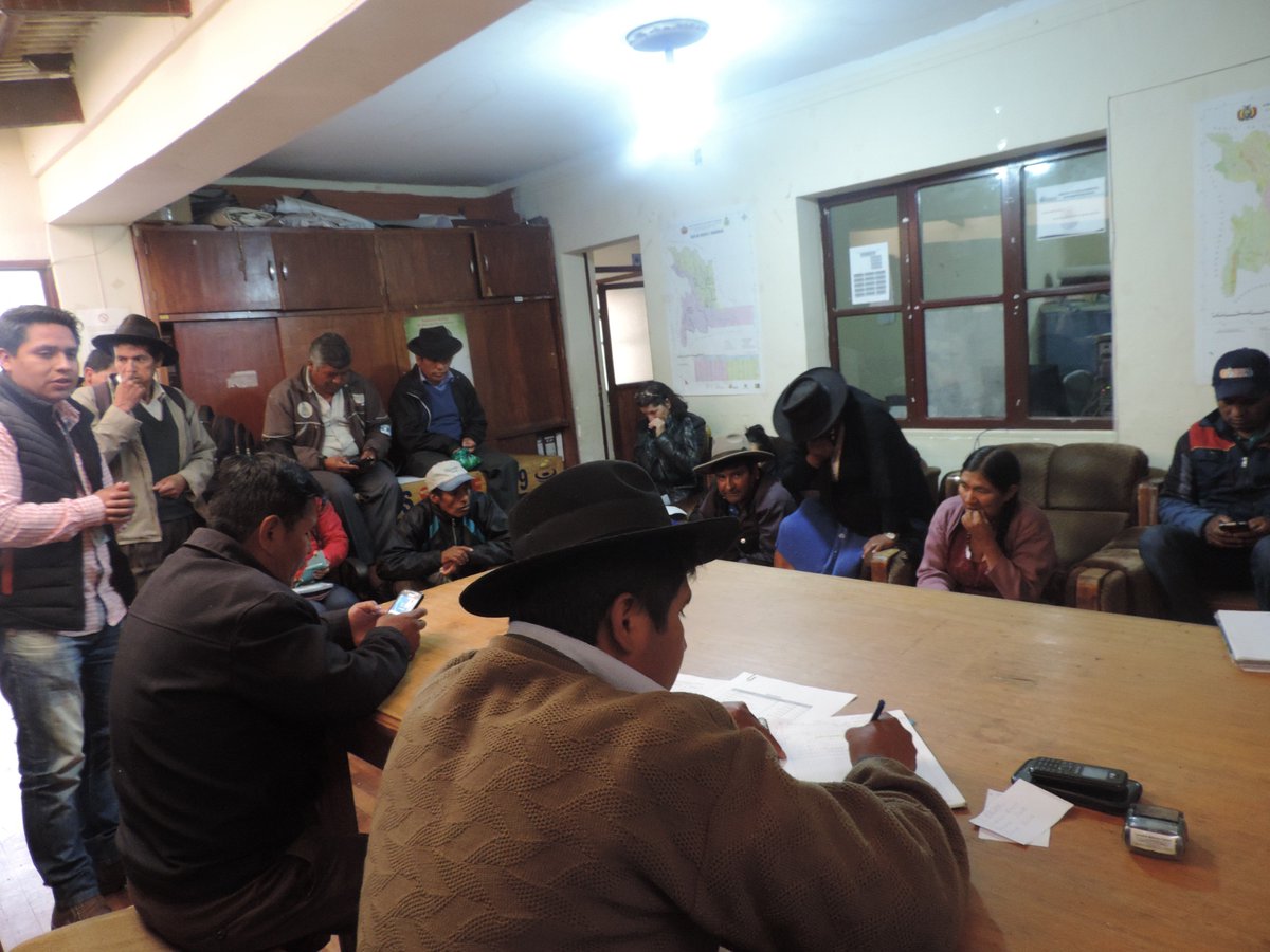 JDFATOS's tweet image. hoy 04-09-2018 se llevo adelante la Reunión del Equipo Técnico mas la participación de los   DELEGADOS PROVINCIALES de la J-DFATOS, Dirigida por el Jefe de la Jefatura LEONARDO MATURANO, 
La jefatura trabajando todos los dias junto a las Organizaciones Sociales junto al Pueblo.