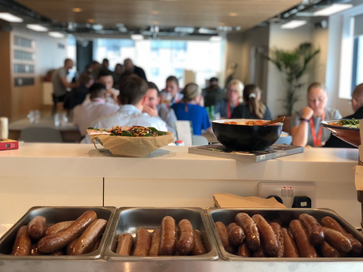 Spaces_Crossway's tweet photo. Beer. Hotdogs. On us.
Great day celebrating Oktoberfest 🍻 https://t.co/N3omg9Xawf