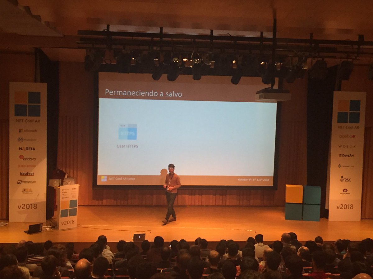 FabianImaz's tweet photo. #NETConfAR #explotaaaa espectacular el evento de este año, felicitaciones a todo el team, increíble trabajo. https://t.co/UTHL7uNdn3