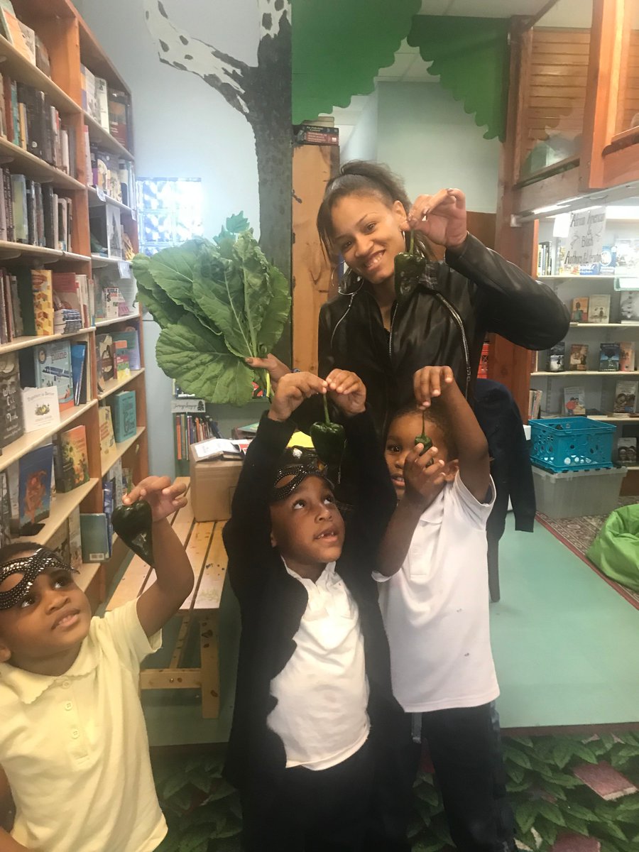 TreeHouse_Books's tweet photo. Children are encouraged to be well-read with good health.
That's why children in our #Literacy program enjoys vegetation freshly plucked from @TreeHouse_Books Garden.
#Adventurestudio #booklovers #reading #writing #TreeHouseBooks https://t.co/bncsNHsWAI