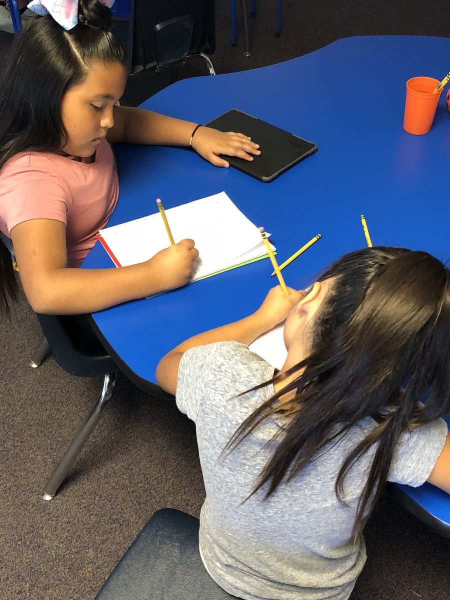 jblank3rd's tweet photo. Writing an autobiography and then uploading Clips to @Flipgrid to share with our buddies! AZ/MO friends 💜 @ccabanillas1 @GowanGators #gsathirdgraderocks #GatorsAreAmazing https://t.co/aSsu5aXMPi