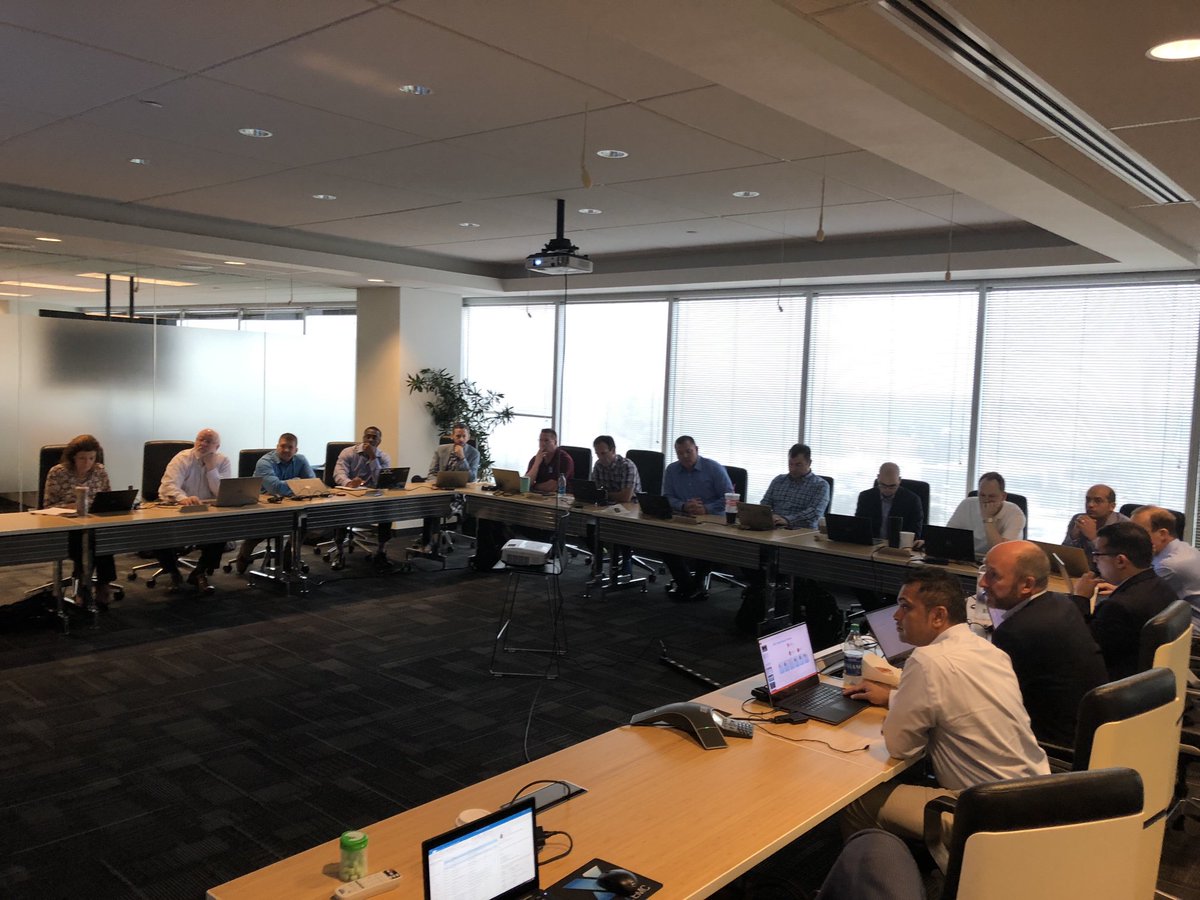 @denypatel delivering #ModernDataCenterBootCamp w/ DellEMC Global Alliances Presales T.E.A.M = Together Everyone Achieves More #GetModern #CustomerSuccess @DellEMCPartners #architecturematters #PowerMax #NVMeDoneRight #Iwork4Dell @shegeek_dell @JayBOD3 @Matt_McNicoll @mperron1