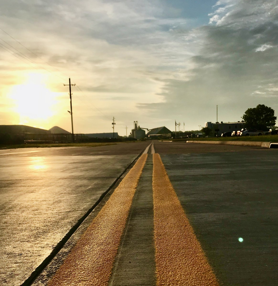TulsaPorts's tweet photo. The Port Harbor Dash is a fun way to train for any upcoming races you have. 👟 Come check out our new route and festivities this year on October 13 🏃 

Register for the run today! https://t.co/pl14Q5fCbK

#runner #5k #10k #funrun #familyfriendly #TulsaRunner #TulsaPort https://t.co/h4eenXDyAh