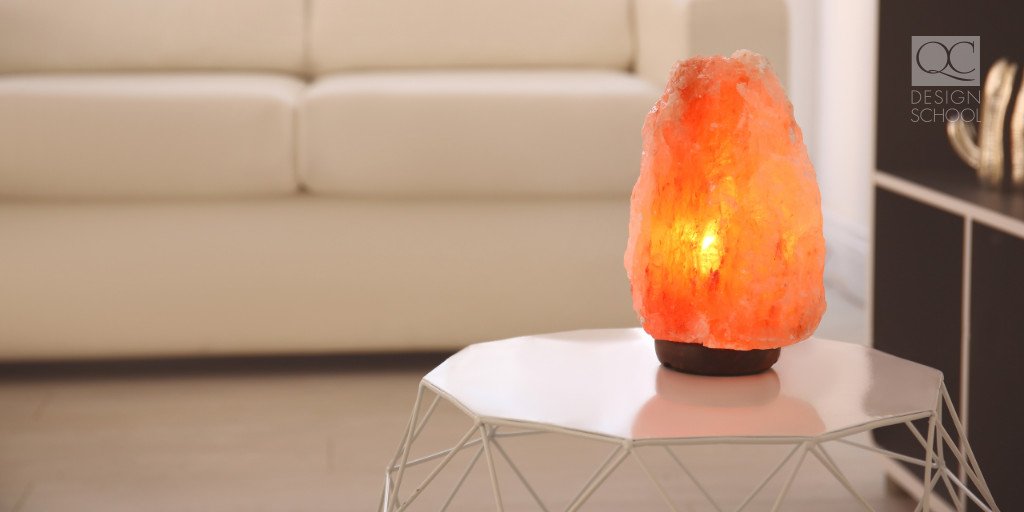 QCDesignSchool's tweet photo. Should Himalayan salt stay in the kitchen or do they make for great decor?
#saltlamp #decor #interiordecorating #interiordecorinspo #qcdesignschool #stagedhome https://t.co/N0p3OcP3jt