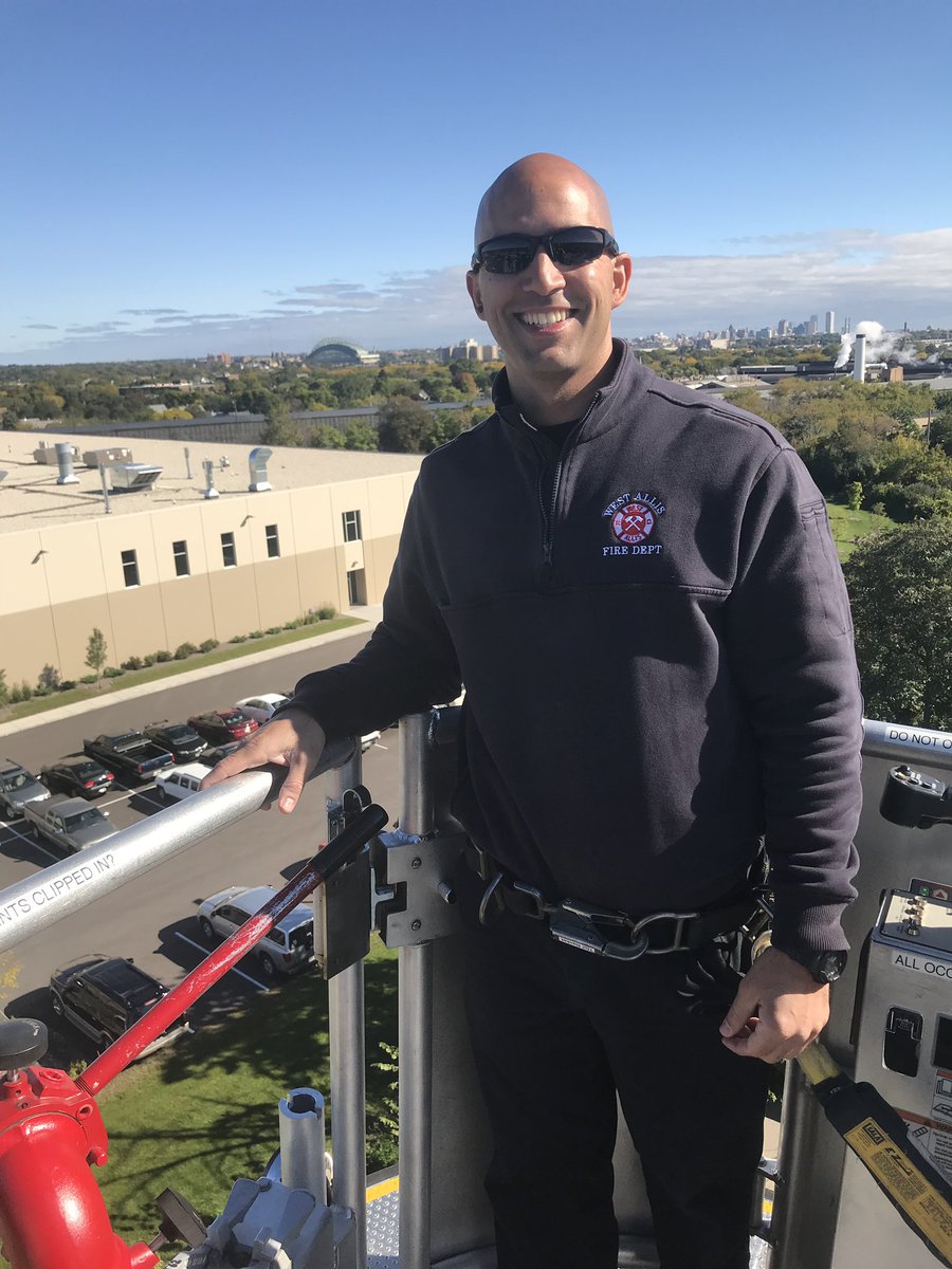 West_Allis_Fire's tweet photo. Tower Ladder 62 training today: Our seats for the NLDS - Go Brewers! ⚾🚒

#OurCrewOurOctober⁠ https://t.co/48IxMCAq0e