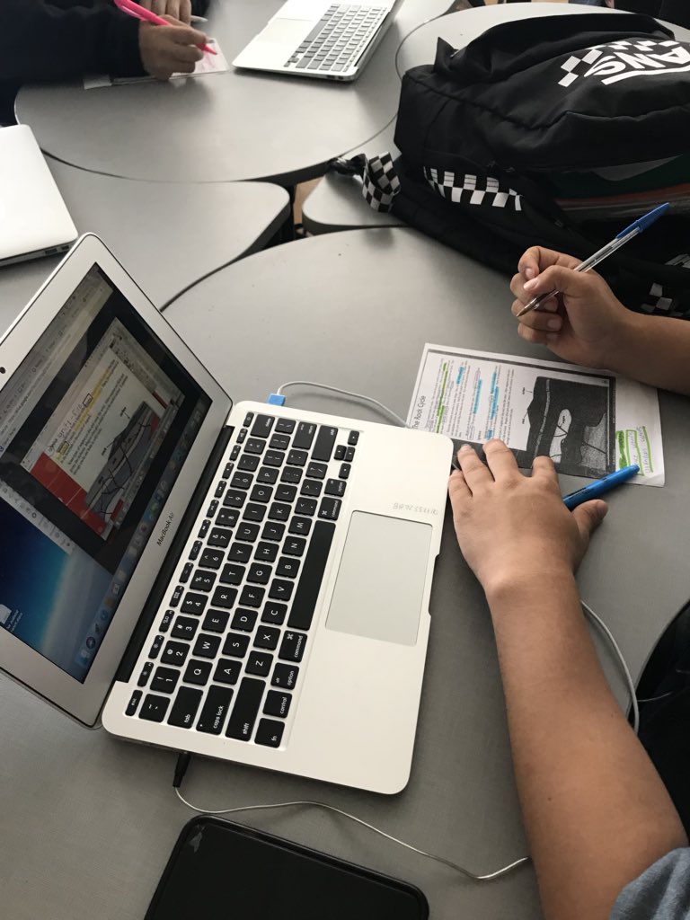 fantastic_fugle's tweet photo. Students busy working at their own pace to learn about #rockcycle & types of #rocks ๐ค #annotating #digitalposters #studentsworking #facilitinglearning #literacyskills @SHSHornetNation https://t.co/f1ozAG588v