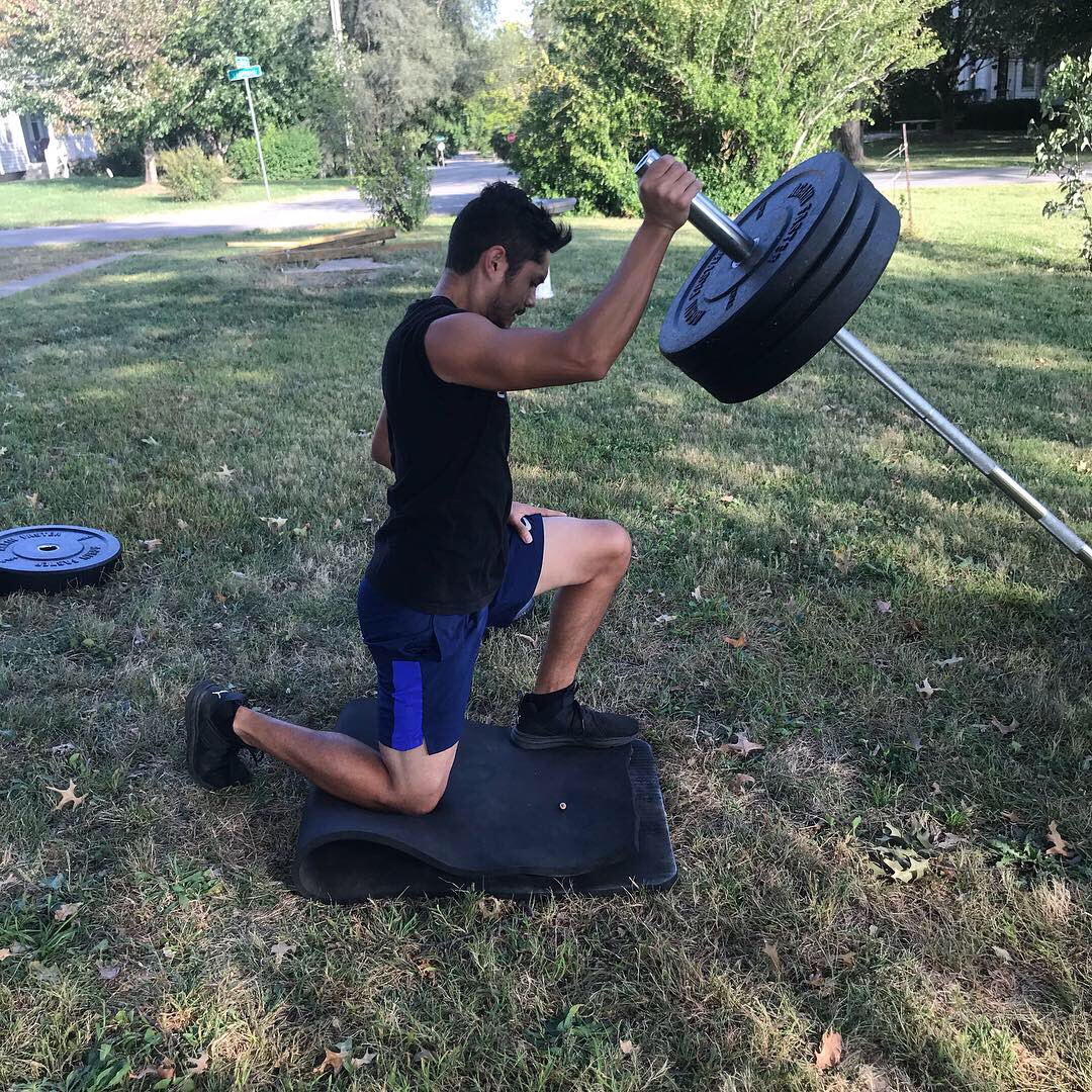 iamCodec's tweet image. Landmine row and press workouts! Focusing on my mental and physical health has been pretty neat. 🤙🏽
#NotStrong