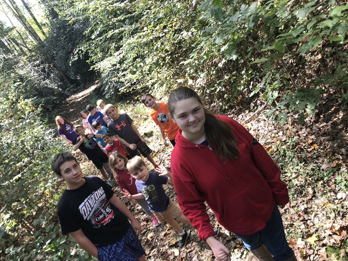 taramoorewatson's tweet photo. What a perfect day for an autumn nature walk with these sweet kiddos! #PeerMentors #gvskinders #naturelovers #learningbyexploring #WeAreWatauga @GreenValley_828 https://t.co/2PDBPMJ5pk