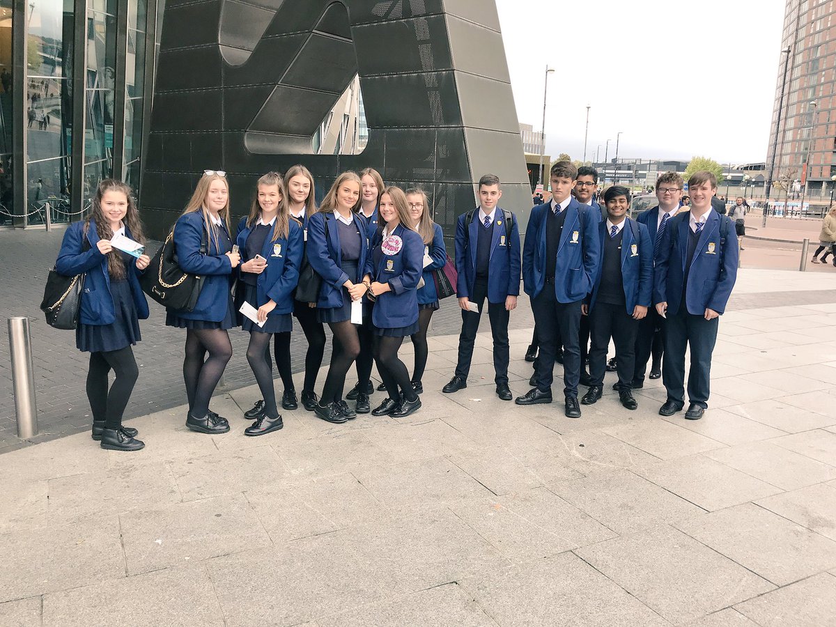Some of our wonderful @allsaintsccduk pupils. So proud of their attitudes and conduct <a href="/The_Lowry/">Lowry</a> watching Macbeth with <a href="/NationalTheatre/">National Theatre</a>. Amazing experience.🌟