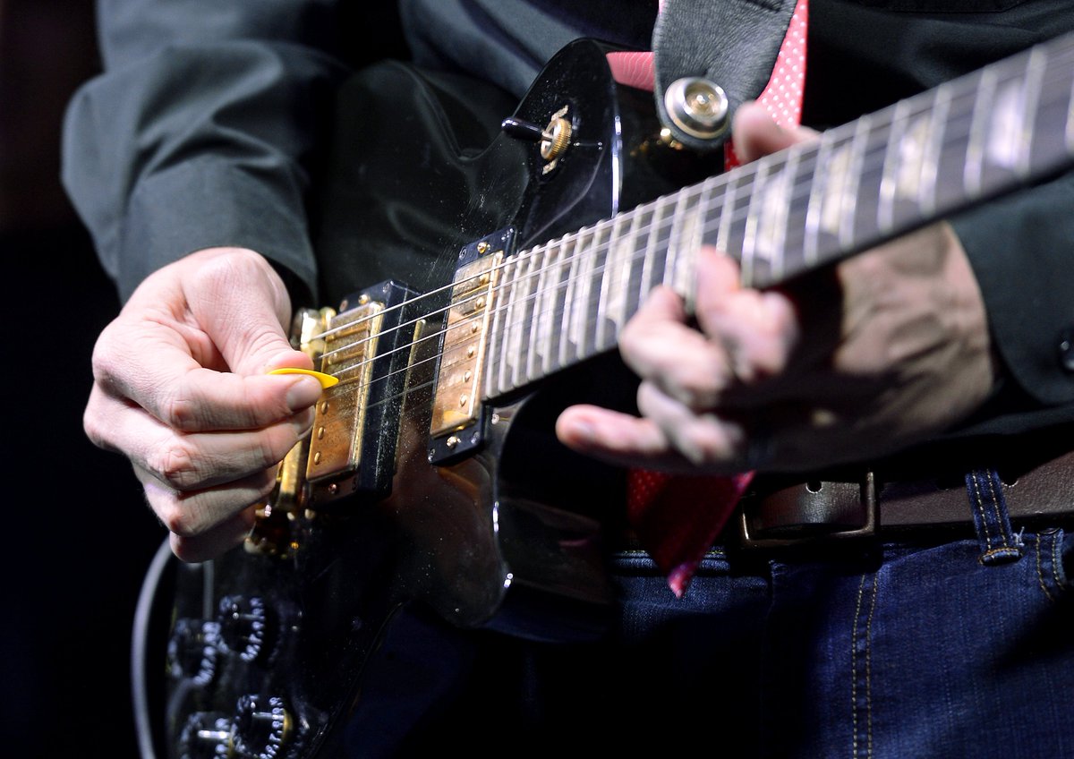 GoErieShowcase's tweet photo. Celebrate local music and hear some amazing bands and performers, too, during Sunday's @RockErie Music Awards. https://t.co/g0HW2il2x0 https://t.co/sQUp8Fams5