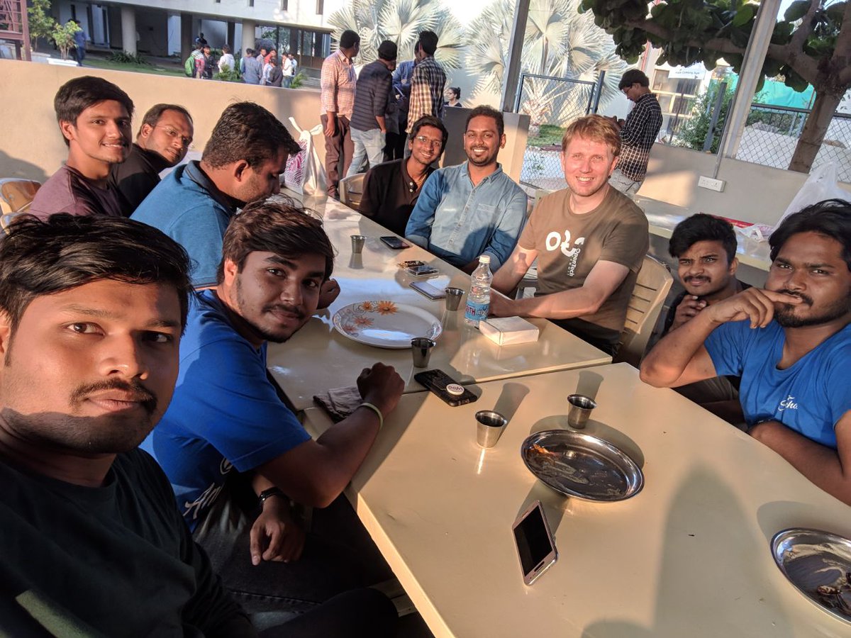 techy_tushar's tweet photo. @KanpurFOSS team with @fossasia maintainer @mariobehling Learned about #PSLabs and #SusiAi https://t.co/aUn9GMVrB5