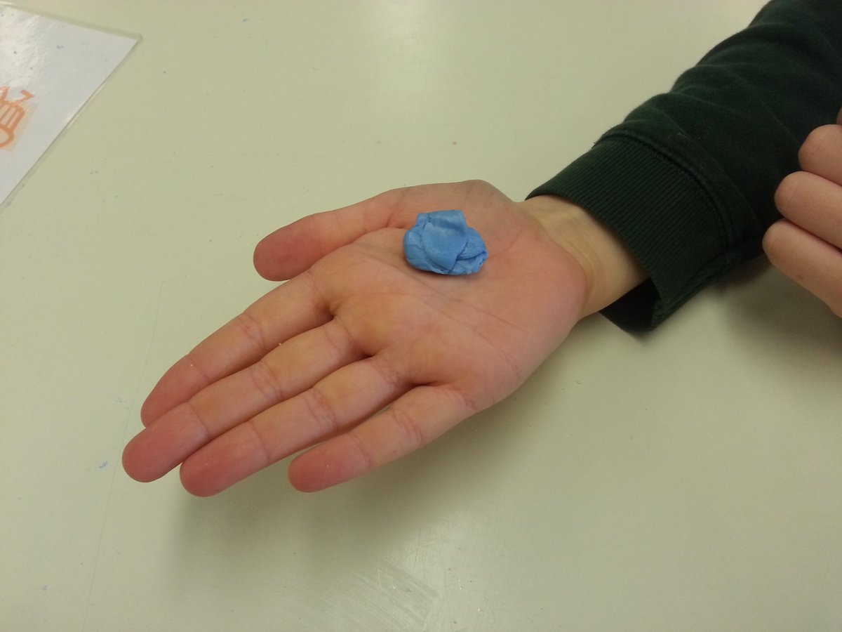 science2u_news's tweet photo. Heat sensitive colour change putty. Just one of the amazing materials we are exploring. #igniteSTEAM18 https://t.co/eI220aK0Rj