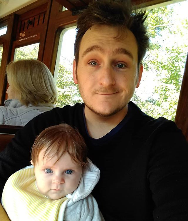 adamstoms's tweet photo. Phoebe enjoyed the train ride as well as Harry #tweet #photography #photographer #phonephotography #hellomoto #MyMotoPhoto #motorolag6plus #motorola #android https://t.co/1iRtarCdOa https://t.co/9cuZjCGcXh