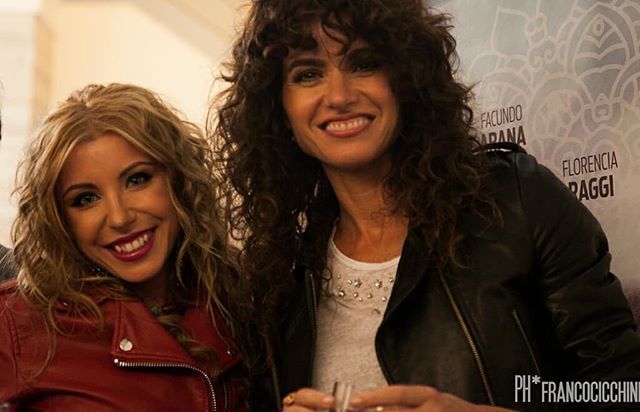 Avant #AdiosQueridoPep con la bella @florraggi .Sigo compartiendo instantáneas que me llegan gracias al tremendo Fotógrafo <a href="/francodibujante/">Franco El Dibujante</a> sobre el hermoso estreno. Bella película en donde interpreto a Alba. .
.
Me encantó trabajar junto a la genia de #… ift.tt/2y0ewQ5