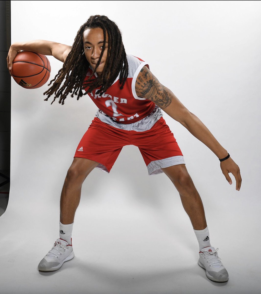 koreemo22's tweet photo. Never look a killer in his eyes 👁😈🏀🙏🏼🙏🏼 #EatorStarve🍽 #Motivation4TheTrench #SHU https://t.co/puFSKLuHiu