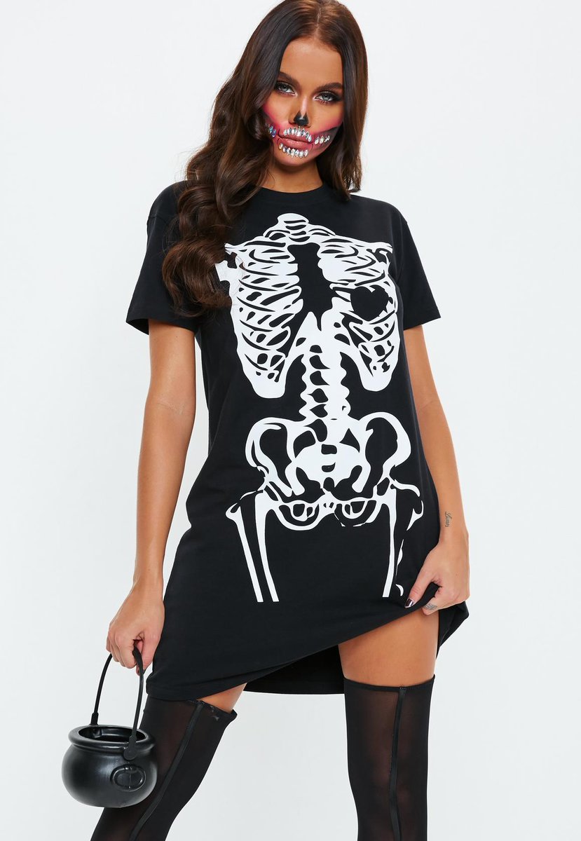 Compte à rebours Halloween 🎃 lancé et c'est grave chaud-ron 👻🍬 missgu.id/YAuARO