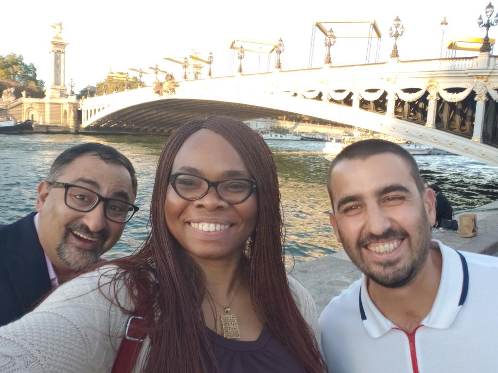 CnOnyinye's tweet photo. #ISMTHB Out and about by the River. Love Paris!!!!!! https://t.co/A2pInYvnMM