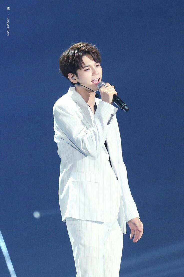 NuFa02's tweet photo. I miss you so much ONG SEONG WOO 💐😍
@WannaOne_twt 
#WANNAONE #OngSeongwu #ong #Seongwu #seongwoo #옹성우 #옹 https://t.co/QrCnbC4nIN