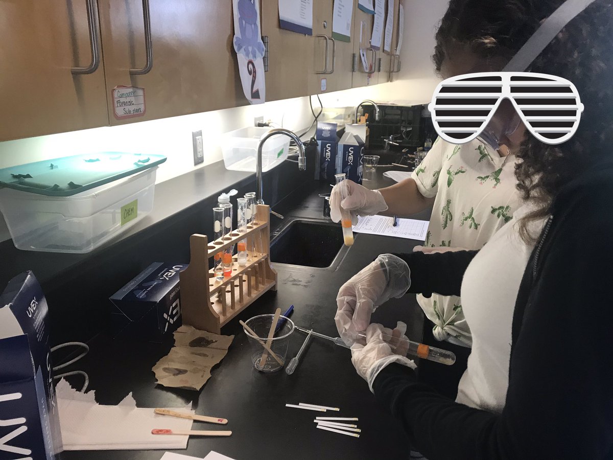 CoachMilnes's tweet photo. Honors Bio testing the food evidence to determine who stole the iPhone. #weareAHS #BioDetectives #SEPsinaction https://t.co/t9ouB8qfVe