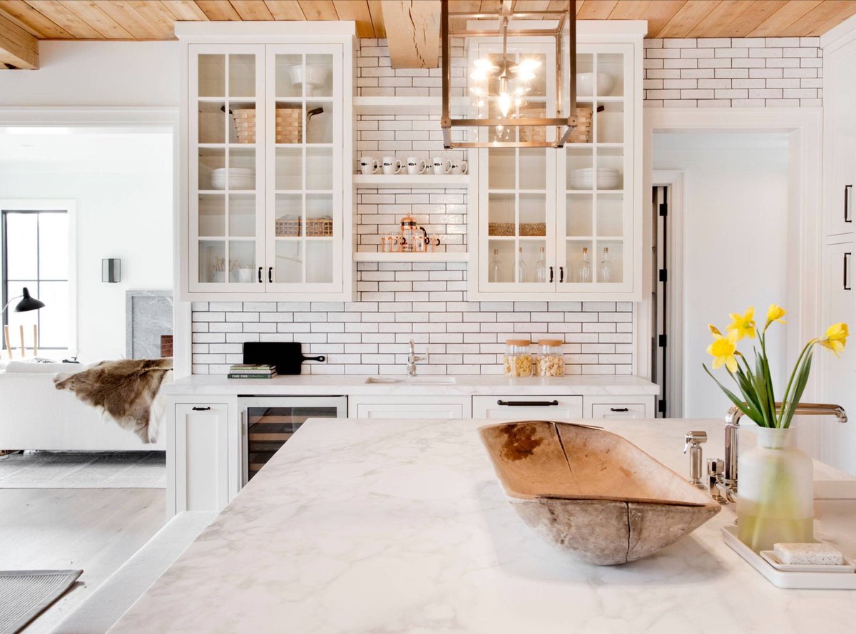 alchemymat's tweet photo. Our Glazed Brick tiles are timeless. Whether they’re installed stacked or herringbone, it’s always a classic look in your kitchen, bathroom or even for an exterior project. #tiletastic #interior #interiordesign #tiles #tilelove #interiorarchitecture #designlovers #decorlovers https://t.co/7PNRGSJGLk