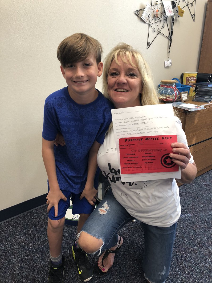Loved reading the fall story he wrote! <a href="/StephanieSDuke1/">StephDuke</a> #walelm