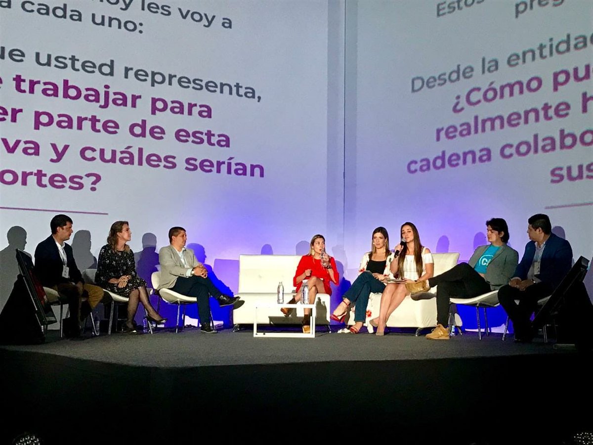 plazamayormed's tweet photo. @julicarqui Gerente @plazamayormed participa #aestahora en #EventLab el #ElEventoDeEventos En el panel “La RED.Unión,disrupción, innovación  compromiso de trabajo colectivo” @ASOEVENTOS https://t.co/Nq8UkfkV1k