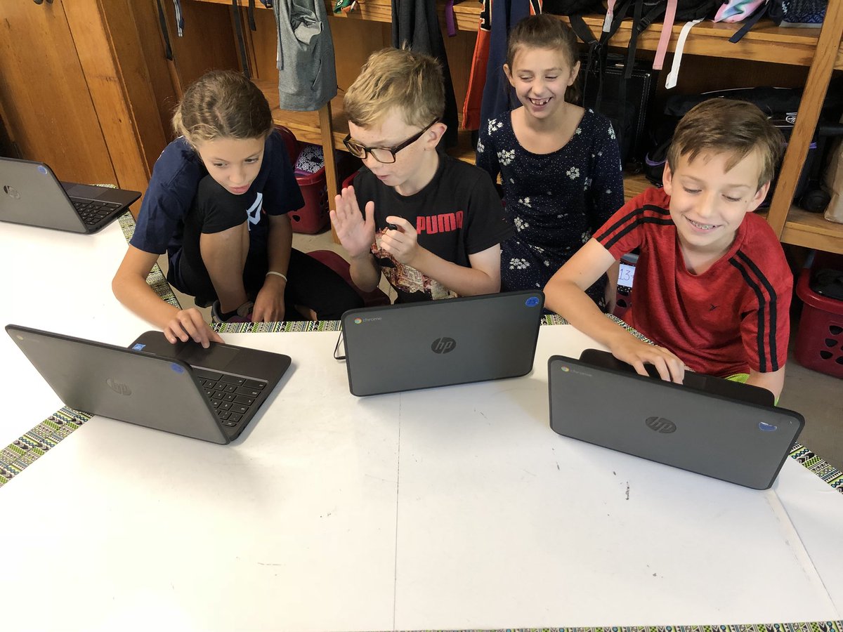 Young engineers at work! Ss designing a blue print on Google Drawing to a custom house that will withstand any natural disaster! 🏚 #teamtiger #tigertown #mtpspride <a href="/NutSwampSchool/">NutSwamp School PTA</a> <a href="/STEMscopes/">STEMscopes</a>