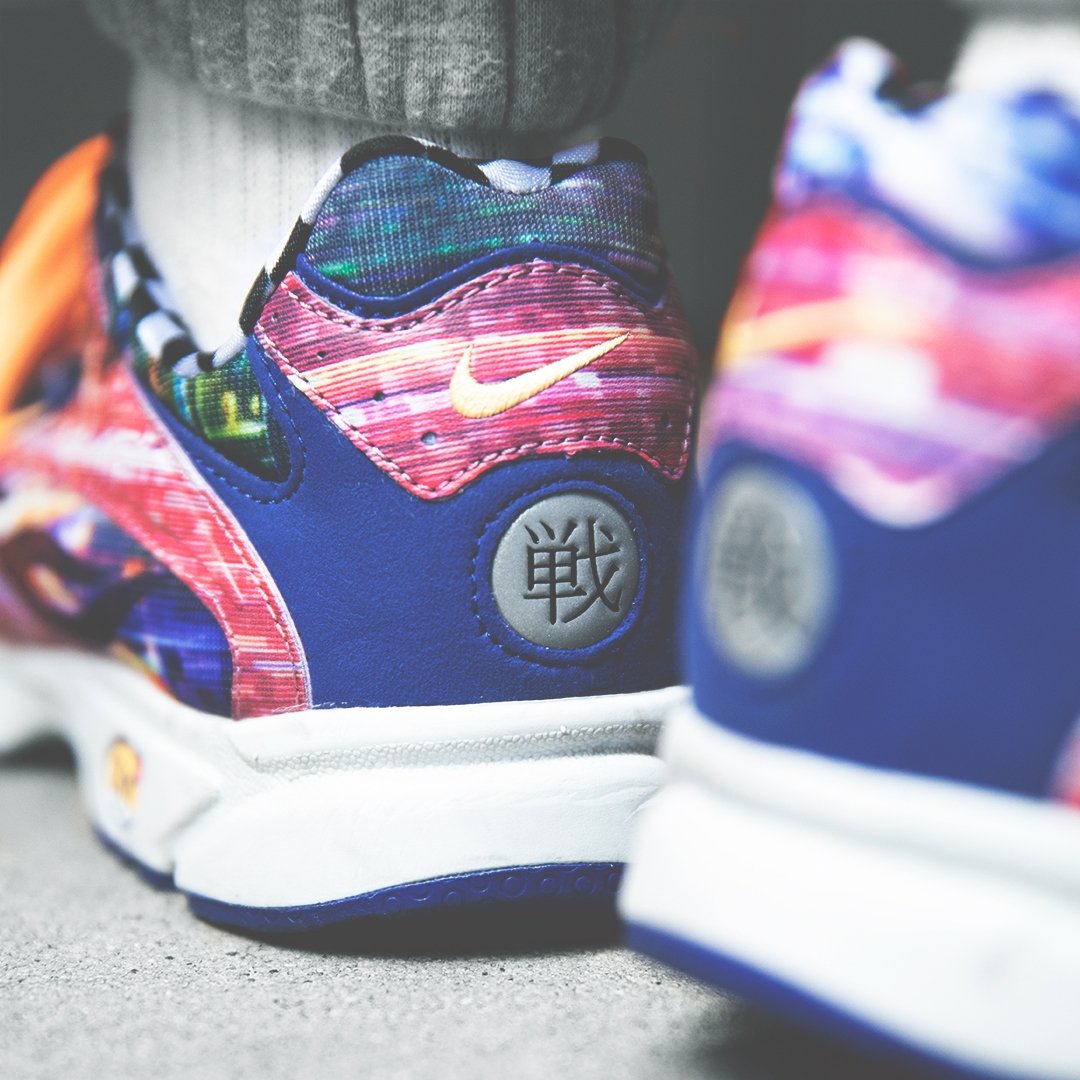 nike zoom streak spectrum on feet