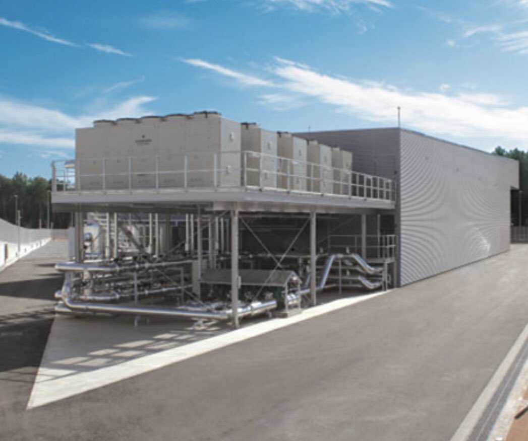 Today I was visiting our Tier III Modular Data Center in <a href="/TSystems_Iberia/">T-Systems Iberia</a> in Barcelona with Thomas Kremer Board Manager @Telekom_group for Security, Data Privacy, Legal Affairs and Compliance. We left very good impression being a state-of-the-art infrastructure within DT group!