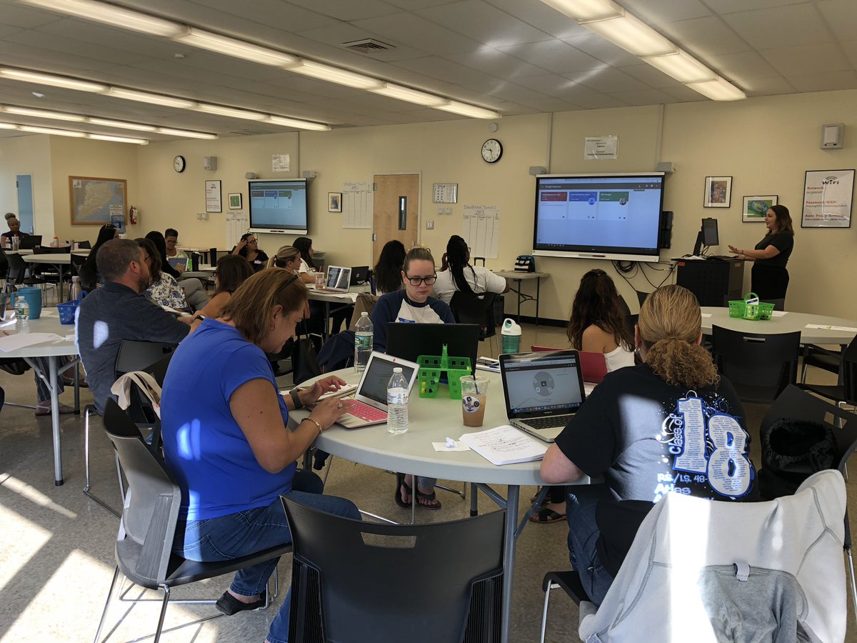 brandon_chall's tweet image. Year 3 ✅✅✅ for these Para Liaisons. We #DevelopOurPeople @SIBFSC! Focusing on #Independence and #EdBenefit #inspireD31 #SIStrongerTogether @DOEChancellor @DDegramont @District31R @vgallassio @jennlynnshanks @CWATSONHARRIS