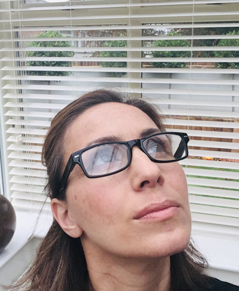 LocalCakeMaker's tweet image. #LookUpForKay 
This is my attempt at a ‘looking up’ selfie!! (Harder than you think) 
Kay has #EDS and needs life saving neurosurgery. Please ‘Lookupforkay’!