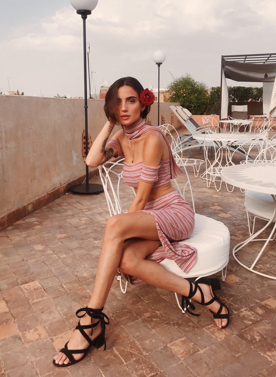 SirahTheLabel's tweet photo. She's more beautiful than the🌹.
https://t.co/bMtQJd6MHL

#sirahthelabel #fashion #morocco #fashionista #fashionistas #influencer #beautiful #babe #pink #endofsummer #womensfashions #style #styleoftheday #ThursdayMotivation #ThursdayAesthetic #stripes #wow #rose #ThursdayThoughts https://t.co/GPEx2k3aHK