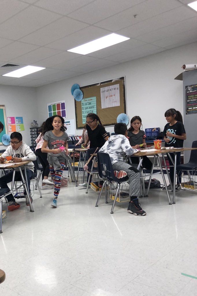 arios_HMS's tweet photo. And just like that, a successful Fall Intercession is in the books! Scholars were engaged and took advantage of the extra support. 🍂🍁👻🎃 #ReadingRelay #HalloweenReading @Hernando_MS https://t.co/uAPxn7SIjR