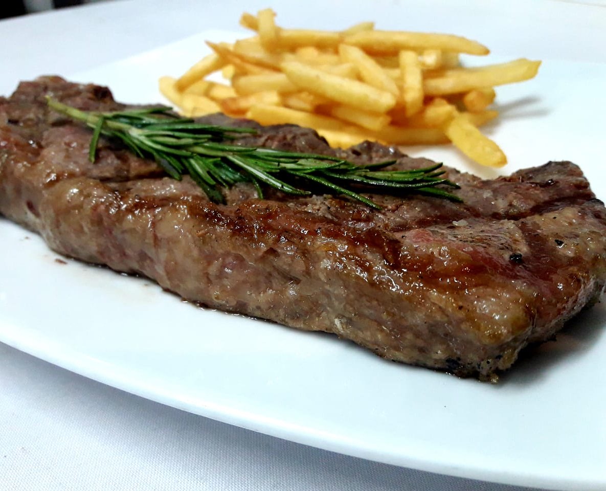 terminomediopty's tweet photo. New York Angus 12oz 👌👌!!!
Pídelo al término que más te guste, nuestro preferido es TÉRMINO MEDIO 😄😄😉!
Reservas al 399-8702/04
Info@terminomediopty.com
San Francisco, calle 67 con vía Israel.
#NewYorkAngus #pretelt #degustapanama #foddie #sanfrancisco #panama https://t.co/uUmdmustNf