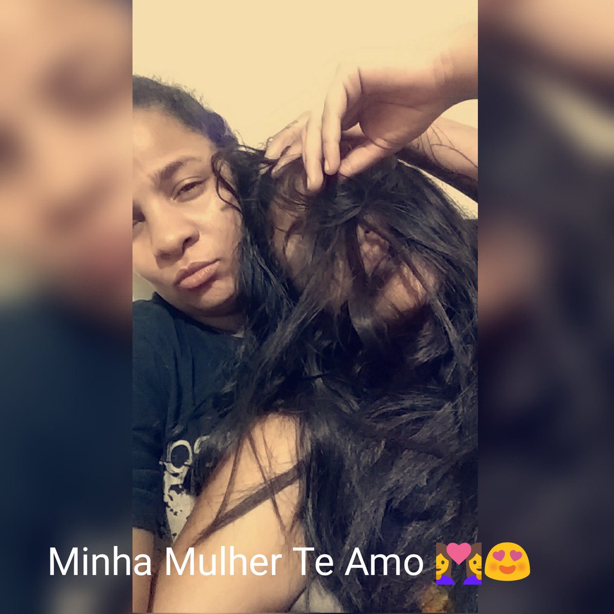 Larih213's tweet photo. Amo ouvir você falando que Me Ama , Eu Amo sua voz , Eu Amo tudo em você , Amo quando você me olha , tudo fica tão maravilhoso quando tô com você , Eu Te amo 😍👭❤️ 💟
#MeuAmoorMaioor💕👩‍❤️‍👩
#MoVida😍 #TeAmoo��😍 https://t.co/eeGHlwl0Ru