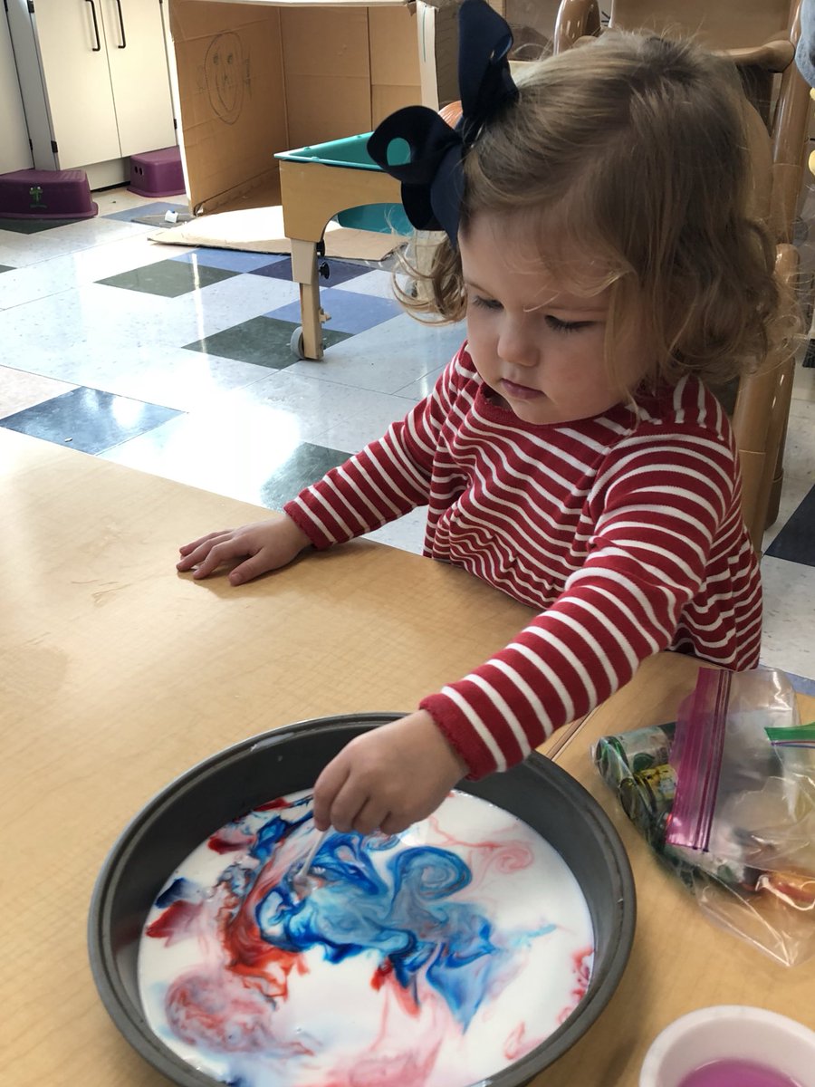 ccdsmrsbrown's tweet photo. “Le lait magique” What you can do with a little milk, food coloring and dish soap! @ccdsmrsbeaudoin #ccdslearning #crossclassroomcollaboration https://t.co/6p9SQ04T34