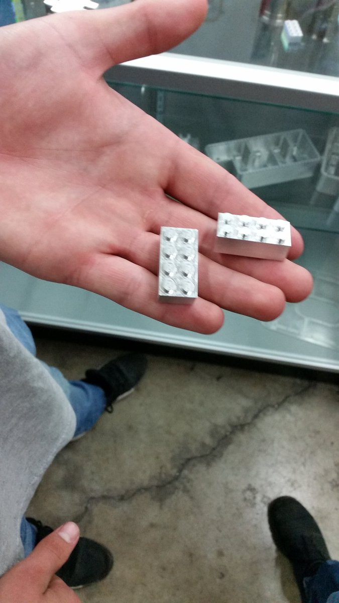 markit68's tweet photo. CNC Manufacturing is so cool.  #MFGDay18 https://t.co/GgKjDpQIR5