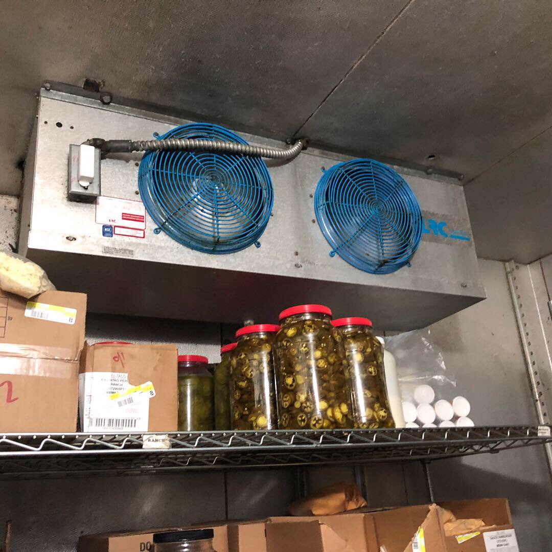 soustemp's tweet photo. We celebrate National Taco Day with our newest partner, a Franchise Owner of Del Taco in Tujunga. Eat at this Del Taco knowing you'll receive the freshest of food! Sous Temp keeps your ๐ฎ๐ฎ๐ฎ fresh! https://t.co/qTri4CNu7M #SousTemp #NationalTacoDay #LoRa #LoRaWAN #LoRaAlliance https://t.co/1vzlcpCln1