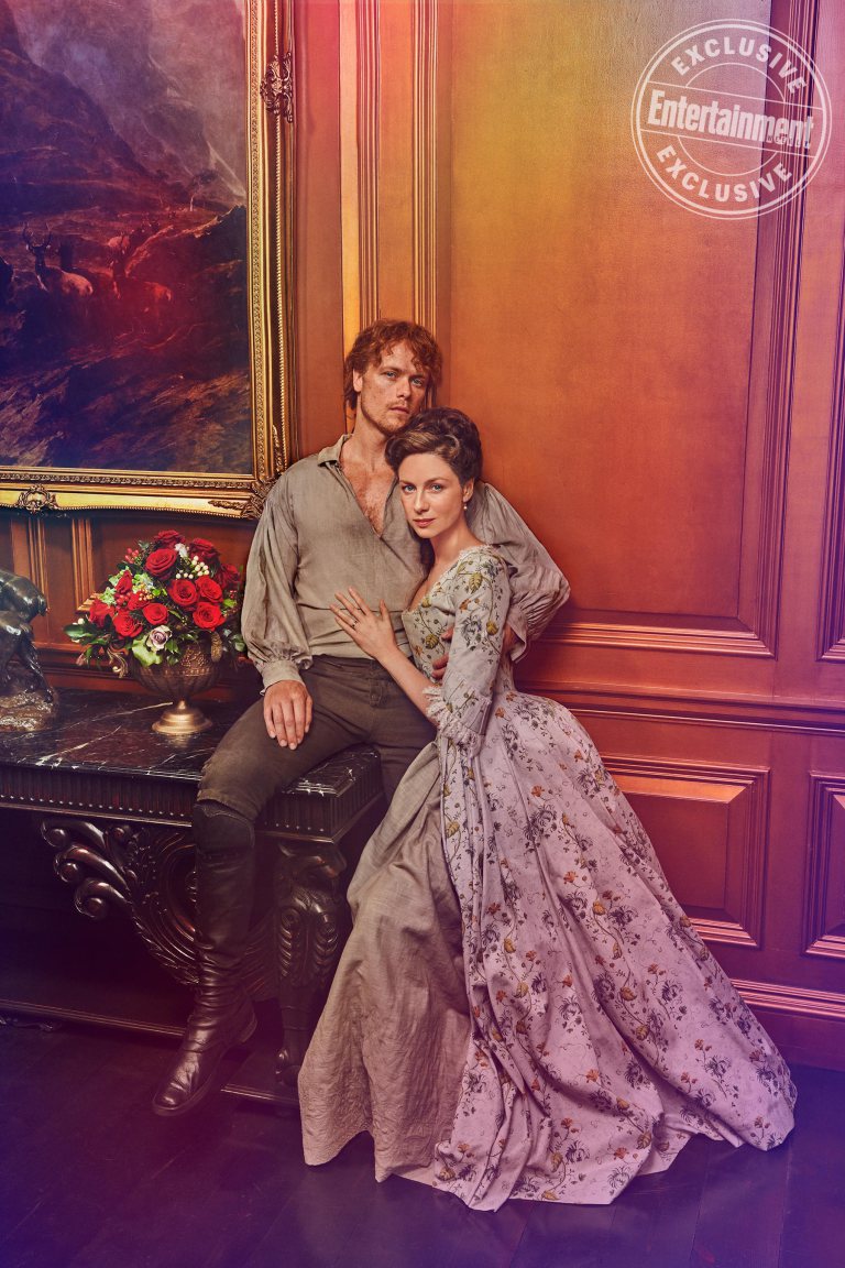 FROutlander_'s tweet photo. 📷 | Nouveau photoshoot de @SamHeughan &amp; @caitrionambalfe pour la saison 4 #Outlander #3 https://t.co/BxwCX6f8JD