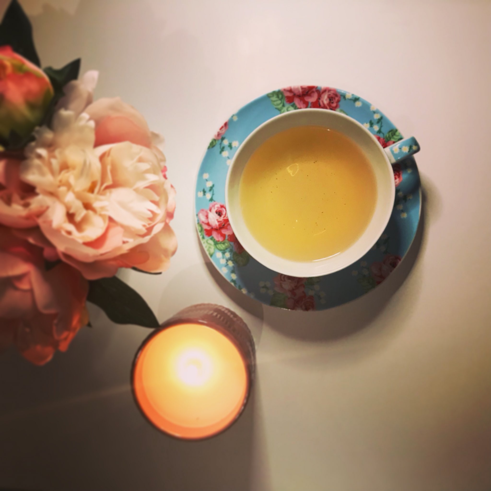 Rebecca on X: Mariage Frères Milky Blue. This is one of my favourites, it  smells very milky and the taste is creamy and sweet. #mariagefreres  #milkyblue #bluetea #flowers #roses #teacup #candle #teatime #