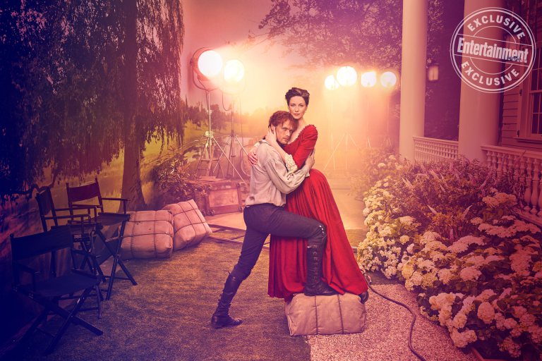 FROutlander_'s tweet photo. 📷 | Nouveau photoshoot de @SamHeughan &amp; @caitrionambalfe pour la saison 4 #Outlander #4 https://t.co/U4sLgj3Bws