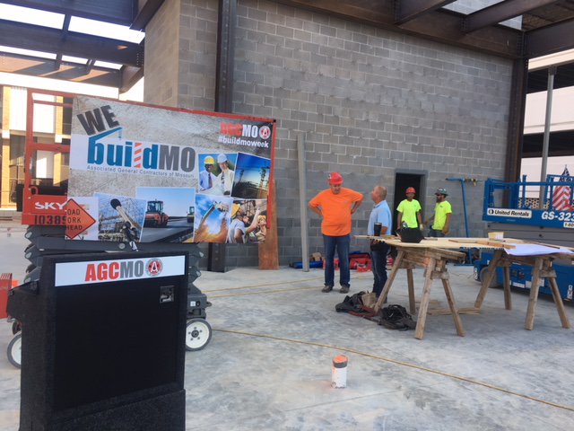 AGCofMO's tweet photo. Some of the great moments from yesterday's Springfield News Conference during #BuildMOWeek! Make sure your sharing your pictures this week on social media! #WeBuildMO https://t.co/kgz8l7Ltqe