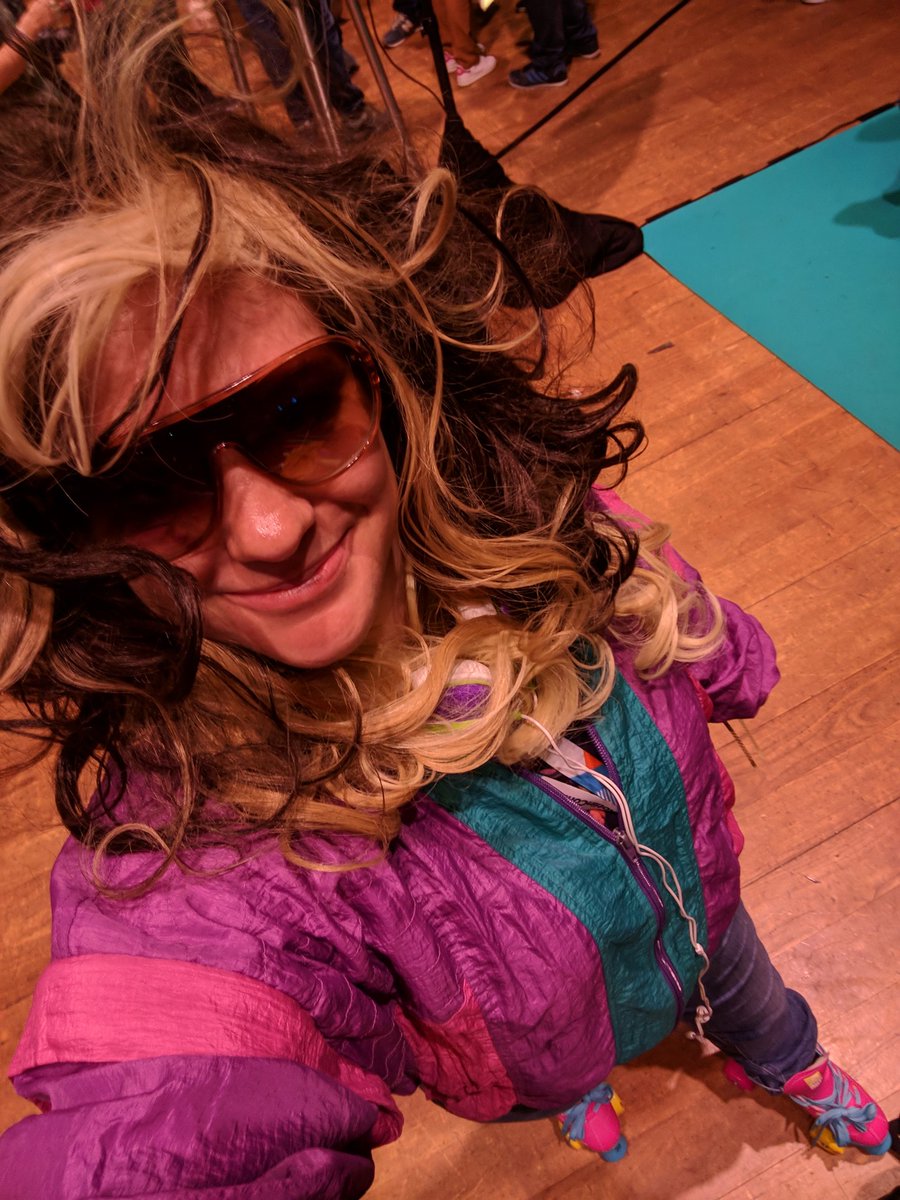 marianeum's tweet image. 80s me is a pretty cool skatergirl #kotlinconf18