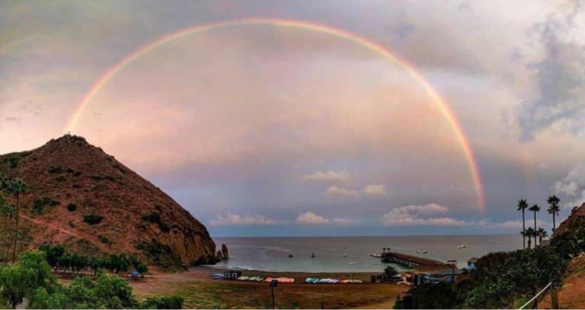 rmessler07's tweet photo. Here’s a beautiful pic of our science camp, taken today, to brighten your day! 🌈 #FoxLanding @AspireInskeep @CHeatonPhD @AIAexplore https://t.co/2488PaIwHu