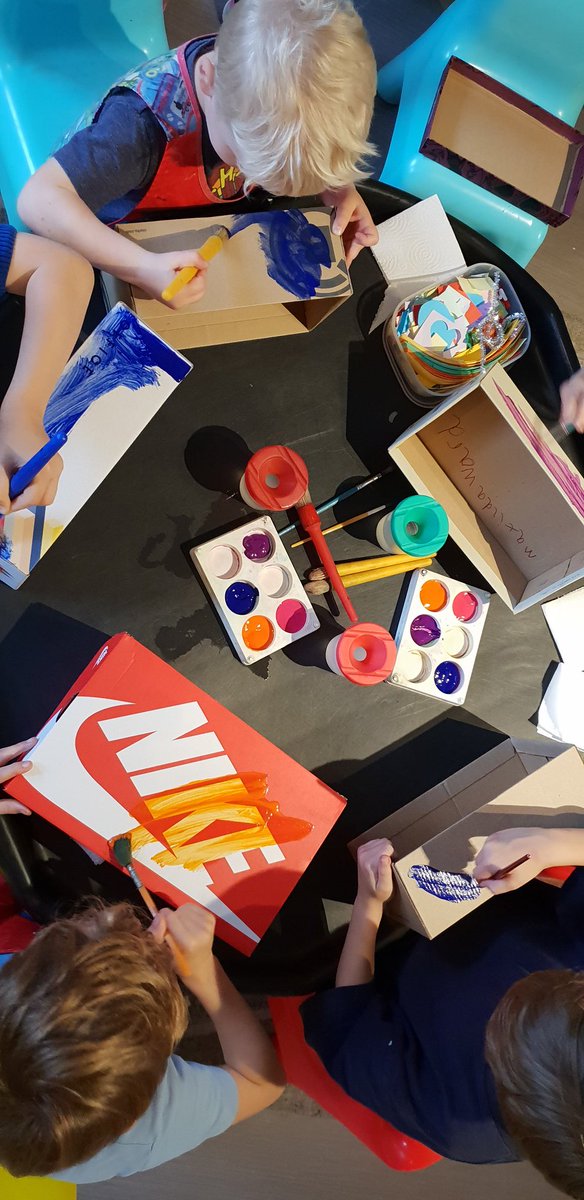Michellearch1's tweet photo. We have had lots of fun tonight decorating our Harvest boxes for church on Wednesday. We will be adding stickers, sequins, glitter, leaf's, conkers and anything else the children want to add. We will continue this activity making sure every child in my setting has a box. https://t.co/jjcSD0pb9Q
