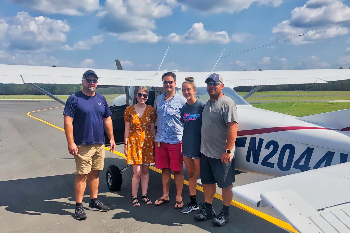 ✈ A change of course for one of our residents, John <a href="/McManigleMD/">John McManigle</a>, as a joy ride becomes a volunteer opportunity with <a href="/opairdrop/">Operation Airdrop</a> to transport much-needed supplies to #NorthCarolina residents recovering from #HurricaneFlorence. ✈ #GoDuke

FULL STORY: anesthesiology.duke.edu/?p=848457